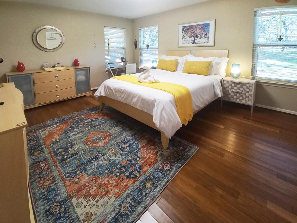 סן מרקוס Master Bedroom With King Bed-Free-Wifi-Snack-Parkg In Relaxing Oasis מראה חיצוני תמונה