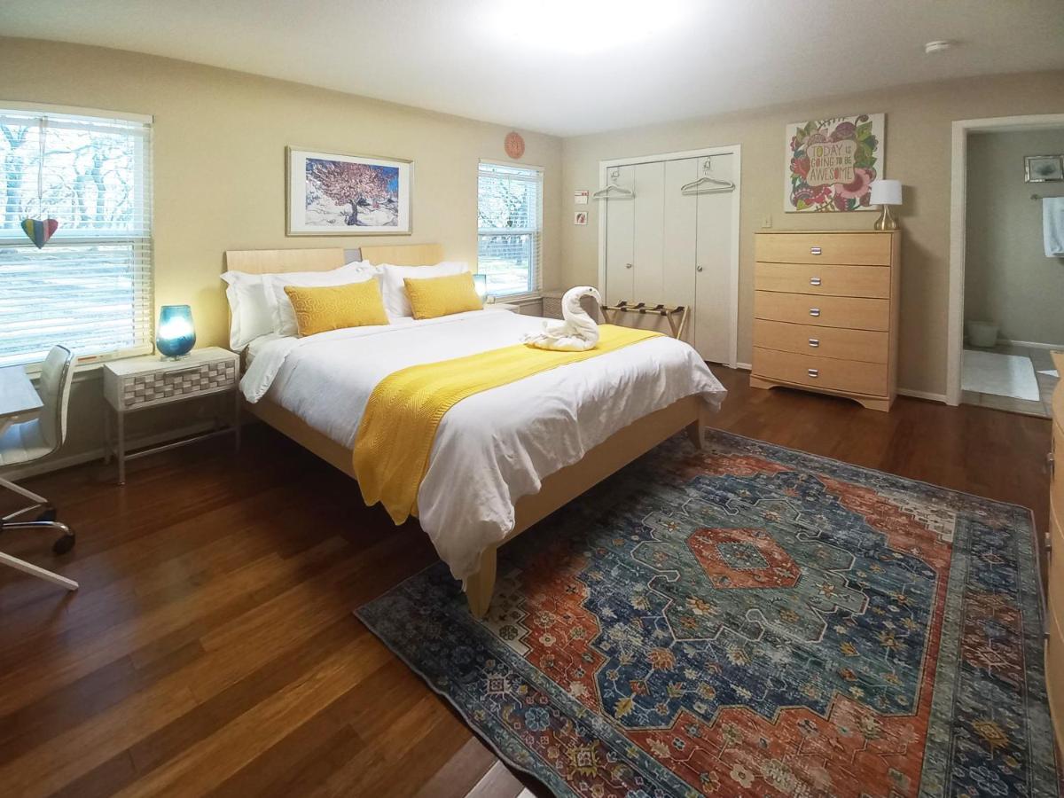 סן מרקוס Master Bedroom With King Bed-Free-Wifi-Snack-Parkg In Relaxing Oasis מראה חיצוני תמונה